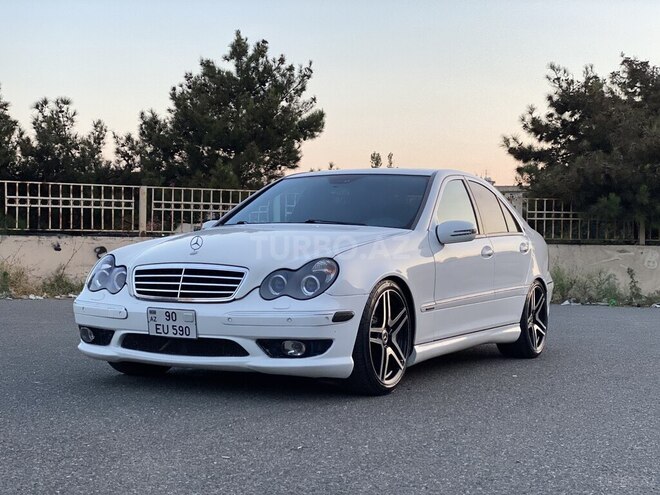 Mercedes C 320-17