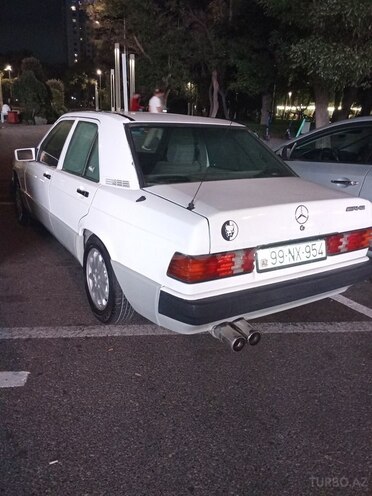 Mercedes 190-7