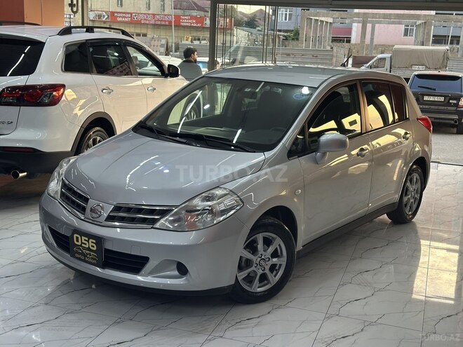 Nissan Tiida-1