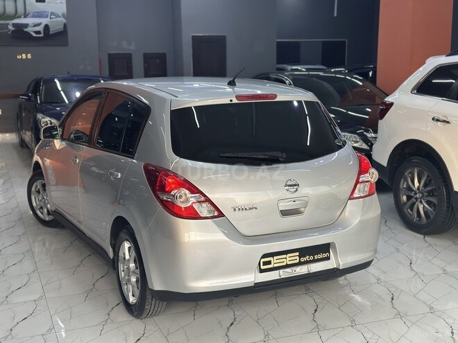 Nissan Tiida-8