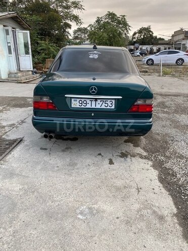 Mercedes E 280-2