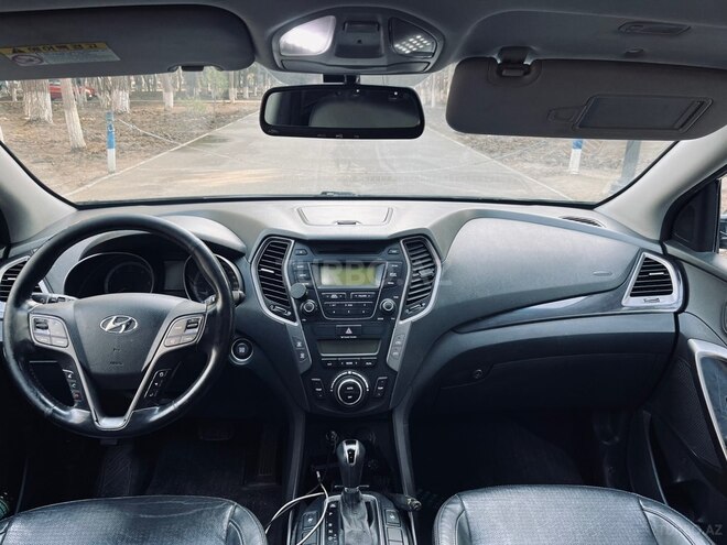 Hyundai Santa Fe-13