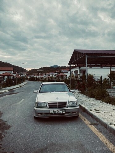 Mercedes C 180-1