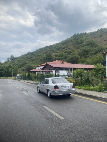 Mercedes C 180-7