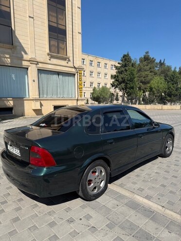 Opel Vectra-4