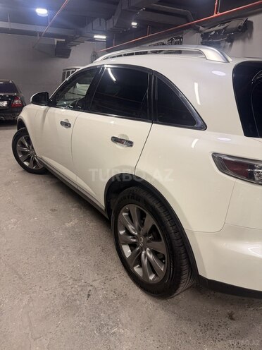 Infiniti FX35-7