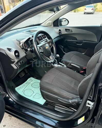 Chevrolet Aveo-11