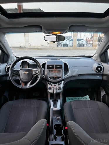 Chevrolet Aveo-16
