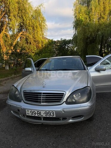 Mercedes S 320-1