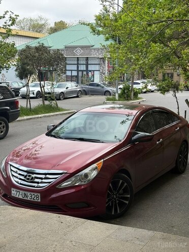 Hyundai Sonata-2