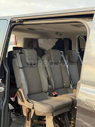 Ford Tourneo Custom-6