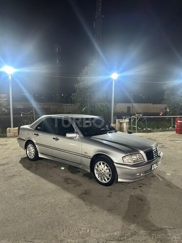 Mercedes C 220-12