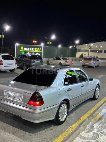 Mercedes C 220-9