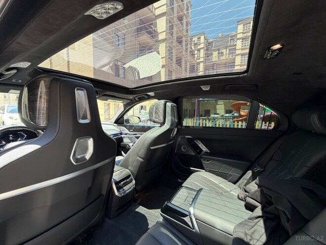BMW i7 2023, 12,000 km - 0.0 л - Bakı