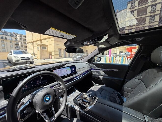 BMW i7 2023, 12,000 km - 0.0 л - Bakı