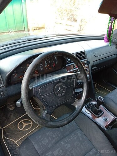 Mercedes C 180-7