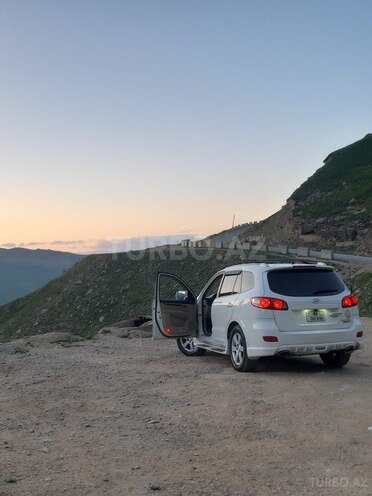 Hyundai Santa Fe-13