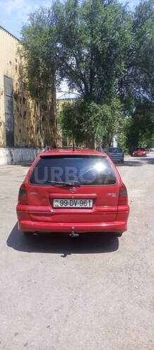 Opel Vectra-4
