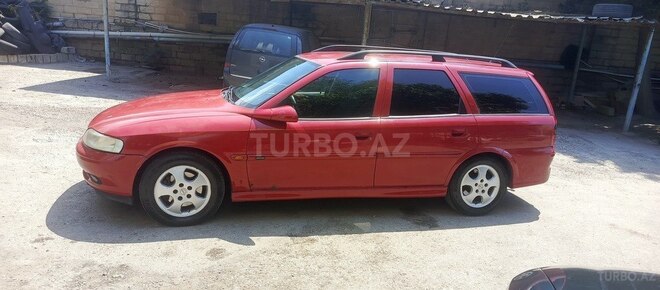 Opel Vectra-12