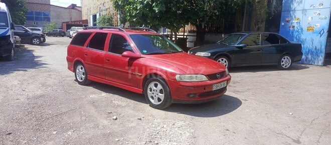 Opel Vectra-11