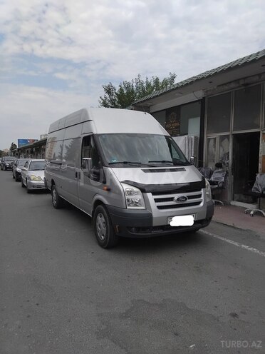 Ford Transit-1