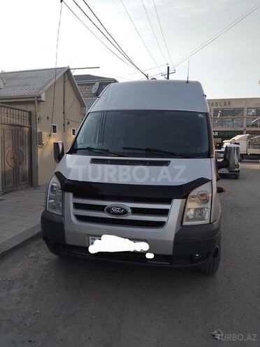 Ford Transit-3