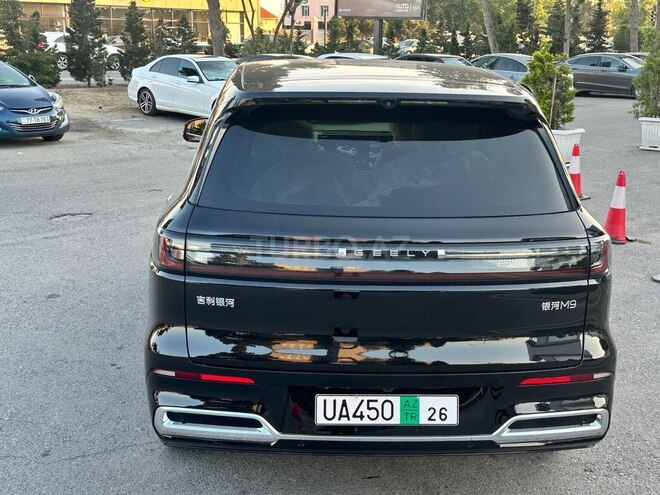 Geely Galaxy M9-5