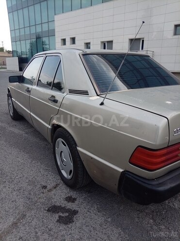Mercedes 190-6