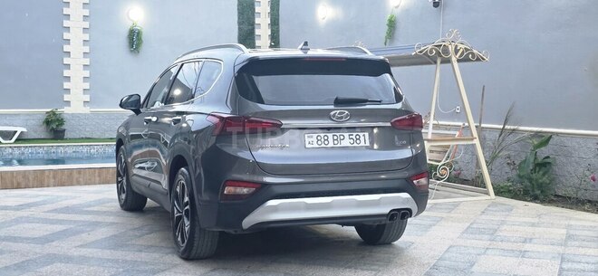 Hyundai Santa Fe-5