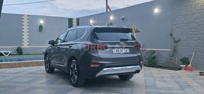 Hyundai Santa Fe-16