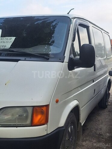 Ford Transit-3