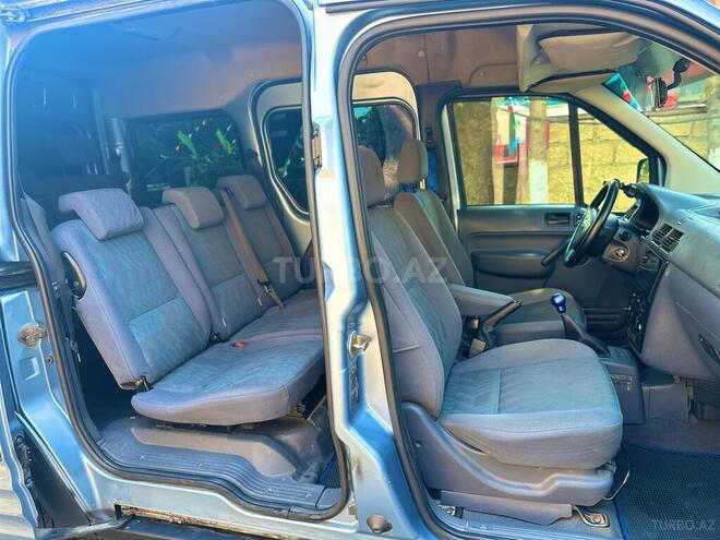 Ford Tourneo Connect-14