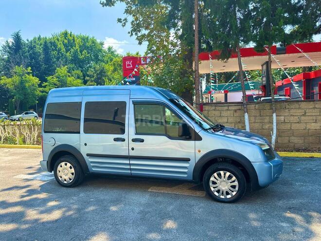 Ford Tourneo Connect-2