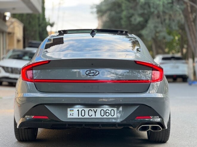 Hyundai Sonata-2