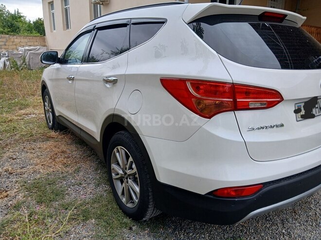 Hyundai Santa Fe-13