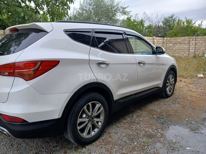 Hyundai Santa Fe-15