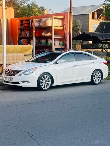Hyundai Sonata-1