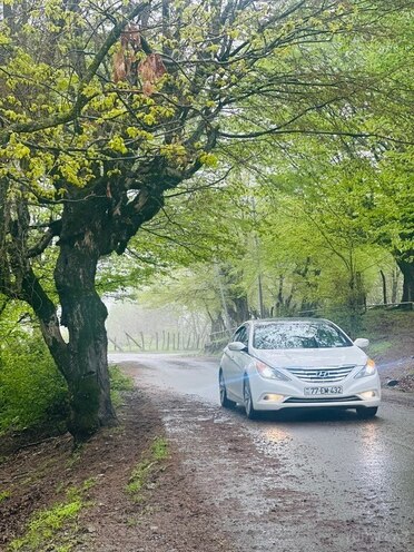 Hyundai Sonata-9