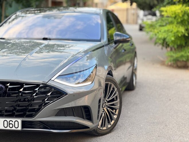 Hyundai Sonata-4