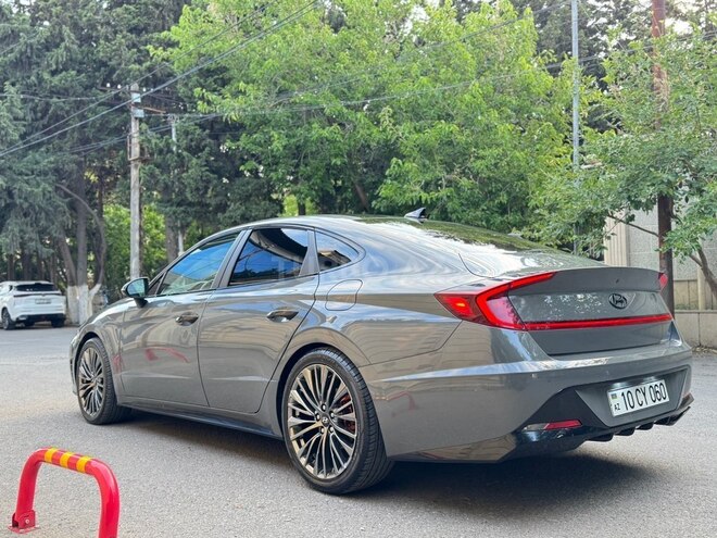 Hyundai Sonata-9
