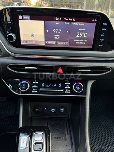 Hyundai Sonata-18