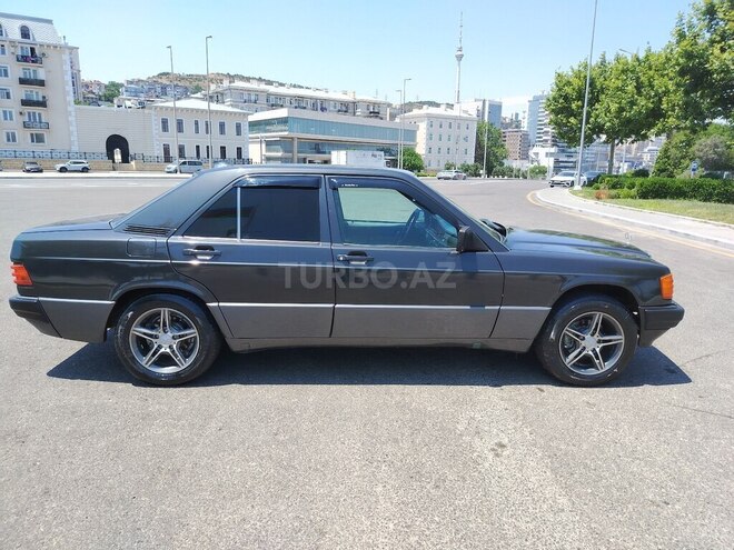 Mercedes 190-6