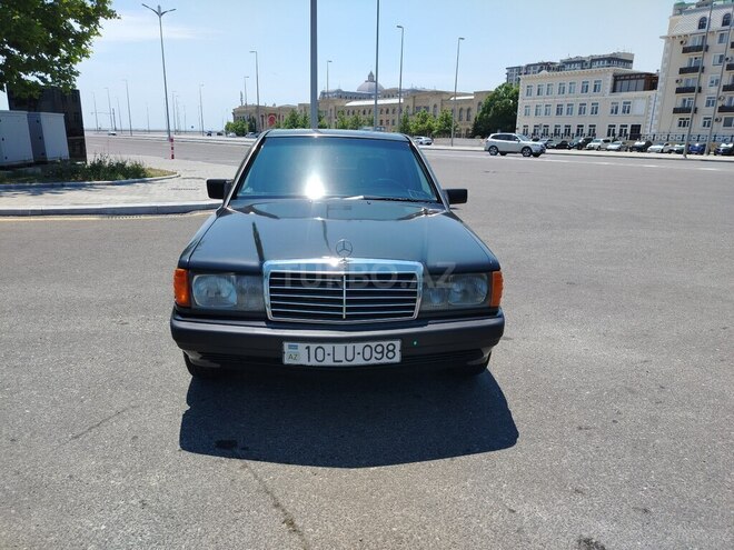 Mercedes 190-2