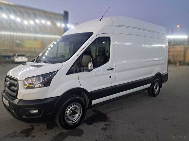 Ford Transit-8