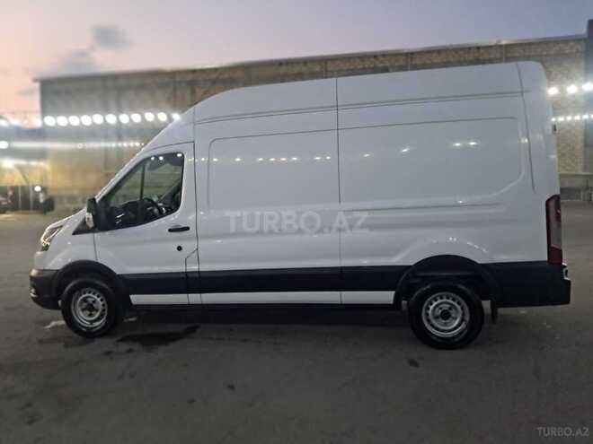 Ford Transit-3
