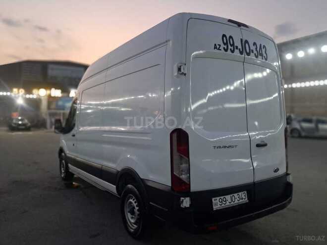 Ford Transit-5