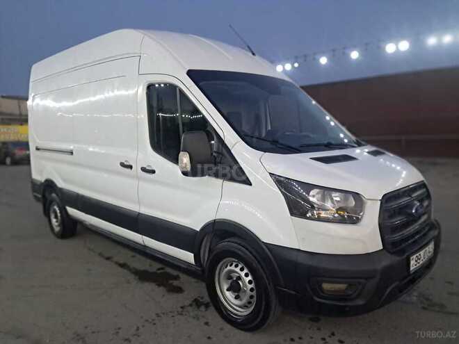 Ford Transit-9