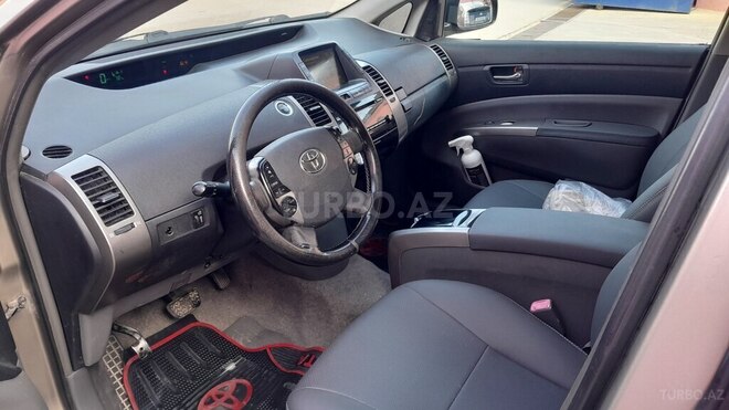 Toyota Prius-9