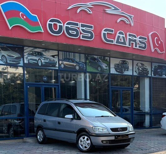 Opel Zafira-5