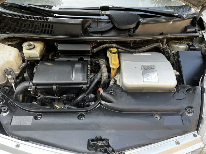 Toyota Prius-9